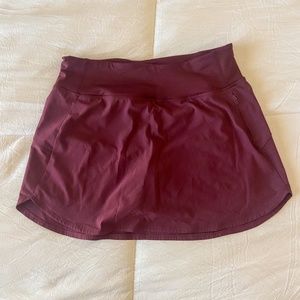 Outdoor Voices 4.0" Hudson Skort in Shiraz (Maroon) Size Medium